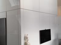 Wandschrank in Weißlack
