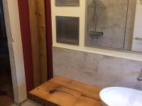 Holz-Waschtisch mit Schublade in weiß 