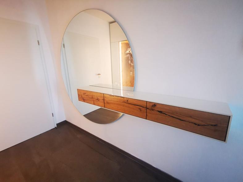 Garderobe mit SIdeboard und Spiegel für Kunde in Grünstadt