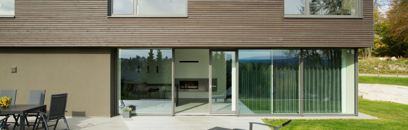 Holz-Aluminium-Fenster im Neubau
